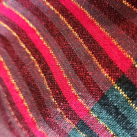 Beautiful Plaid Table Cloth 100% Cotton with Tassels. - Picture 5 of 9